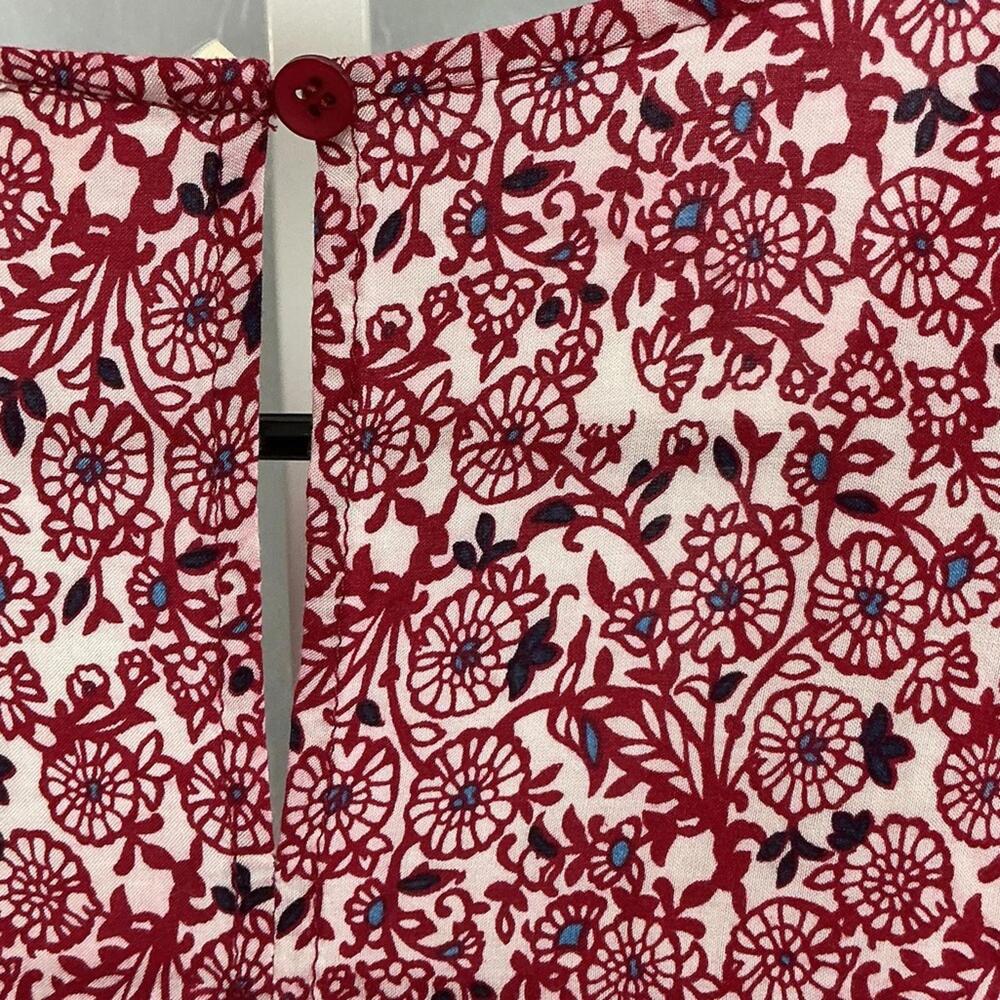 Available by Angela Fashion Red and White Floral Patterned Blouse Medium - Picture 5 of 8
